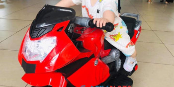 Các mẫu xe máy điện cho em bé 2 tuổi có thể sử dụng