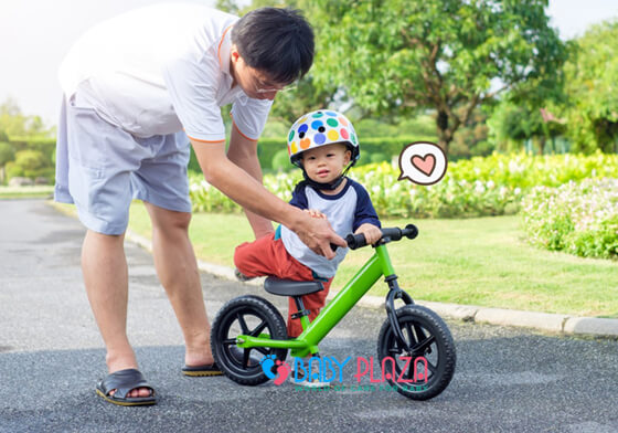 Nên cho bé đi xe đạp từ độ tuổi nào Cách tập đi xe đạp cho bé   Bike2School  Hệ thống bán lẻ xe đạp