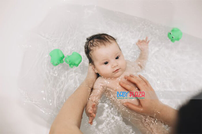 cách tắm cho trẻ sơ sinh đúng cách
