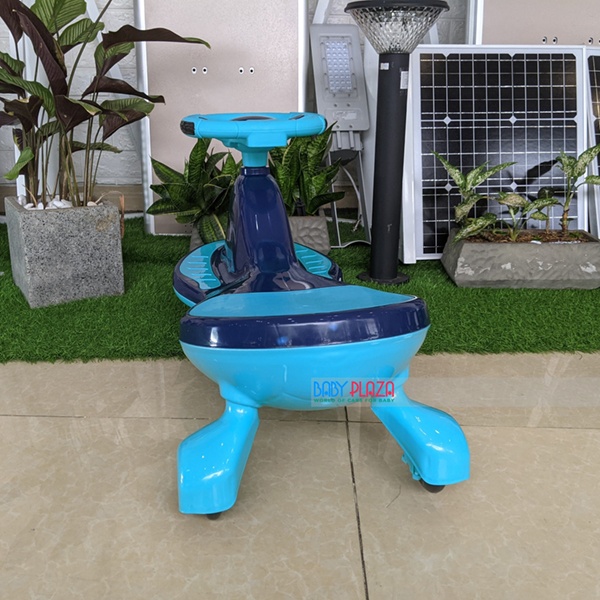 xe lắc nhựa có đèn có nhạc hzl929