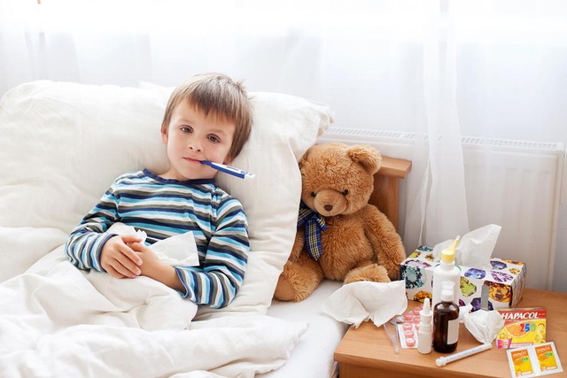 cách giải quyết khi trẻ bị sốt