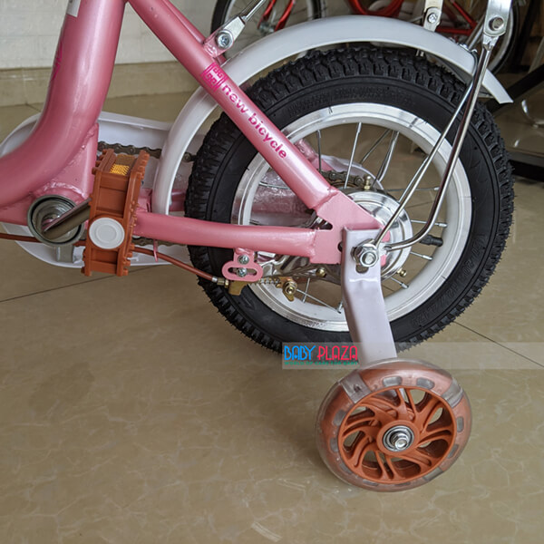 xe trẻ em có bàn đạp xam01